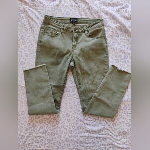 A.Z.I. Jeans – Size 6 (Skinny)